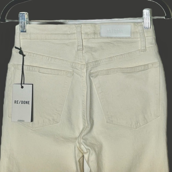 NWT Re/Done 80s Slim Straight Jeans in Vintage White, Button Fly, Size 26. - Picture 5 of 11